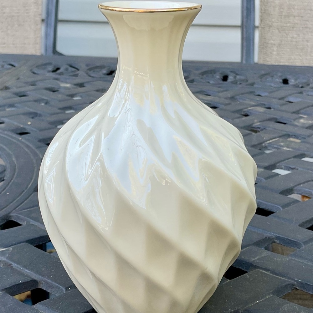 Lenox Vintage Richmond Swirl Pattern Bud Vase with Gold Trim